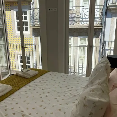 Sweet Clerigos Balcony View *